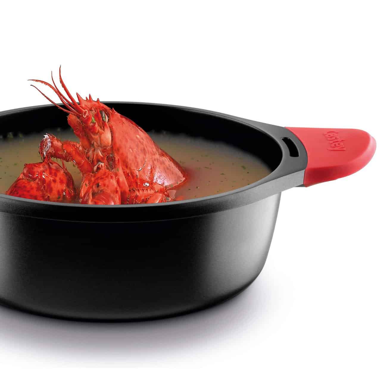 Fixed silicone handles of the Castey Saucepan