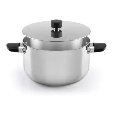 Casserole moyenne à induction Castey Baltic avec couvercle et poignées en silicone en acier inoxydable. Trimétal