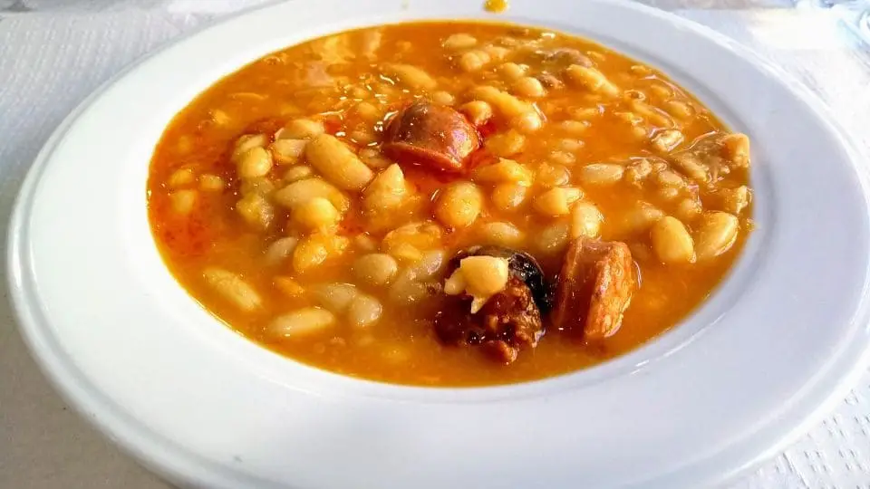 alubias blancas con chorizo