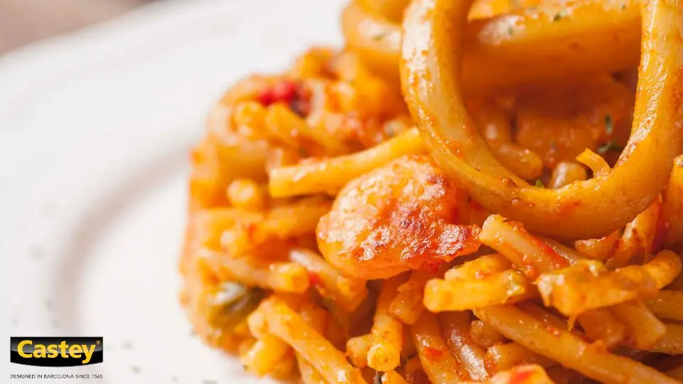 fideua con gambas y calamares