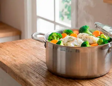 Ollas con tapa Castey para cocción al vapor de verduras conservando nutrientes