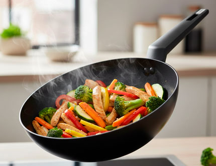 Wok Castey para salteados rápidos de verduras y carnes